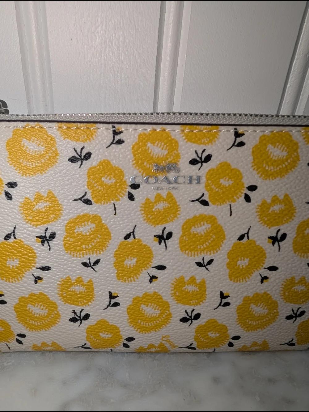 Coach Corner Zip Yellow and White Floral Wristlet - Picture 3 of 6